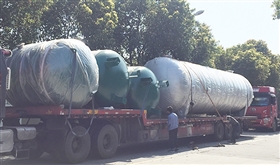 上海申容儲氣罐出貨現(xiàn)場 上海申容儲氣罐出貨現(xiàn)場